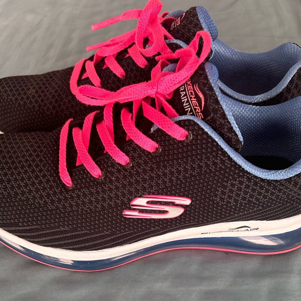 Skechers Air-Cooled Memory Foam Women's size 8 sneakers